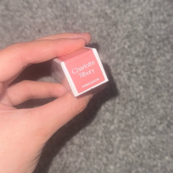 Charlotte Tilbury Beauty Light Wand in Pinkgasm! - Picture 3 of 4